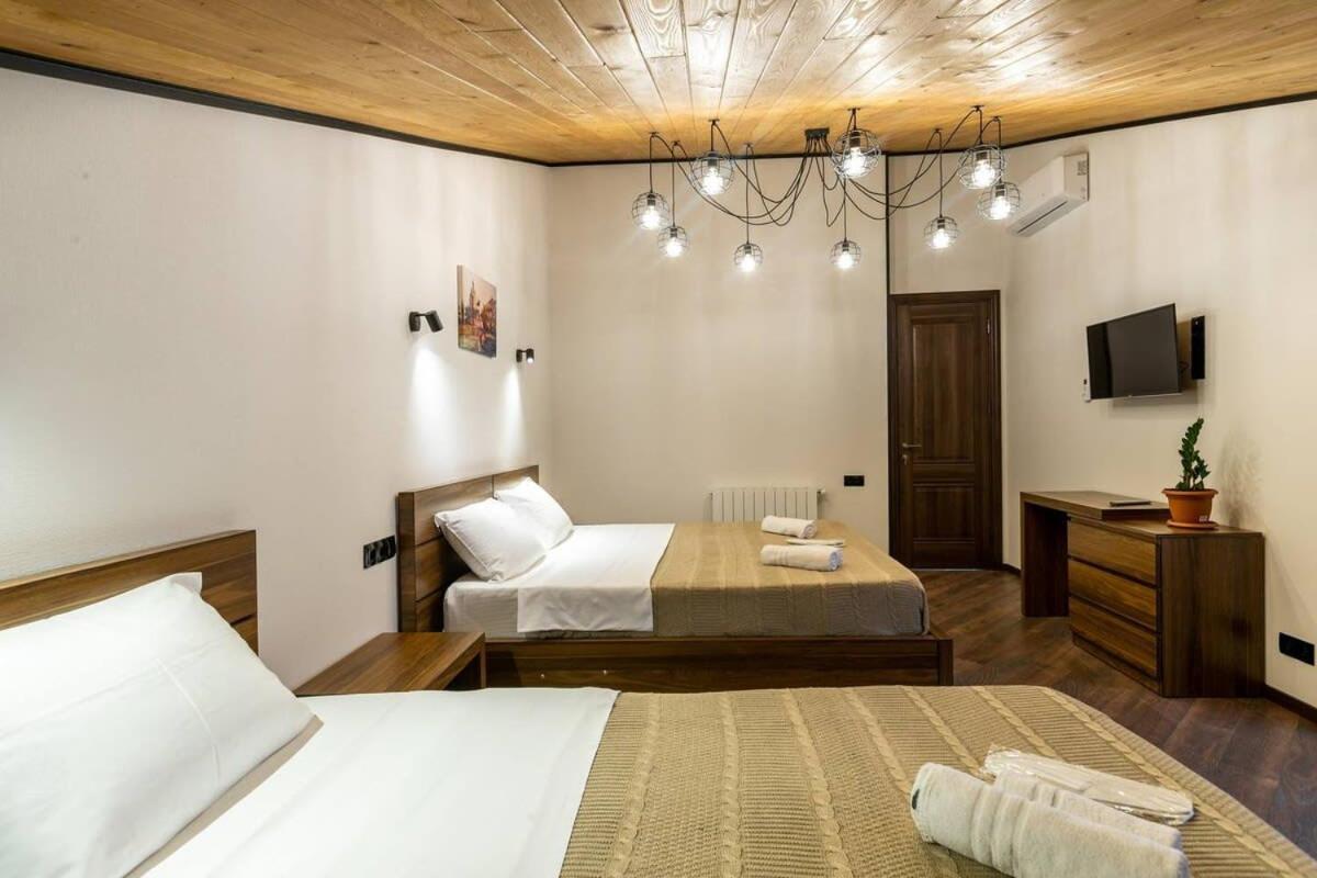3Br Apt W Huge Terrace & Magnificent Views Tbilisi Exterior foto